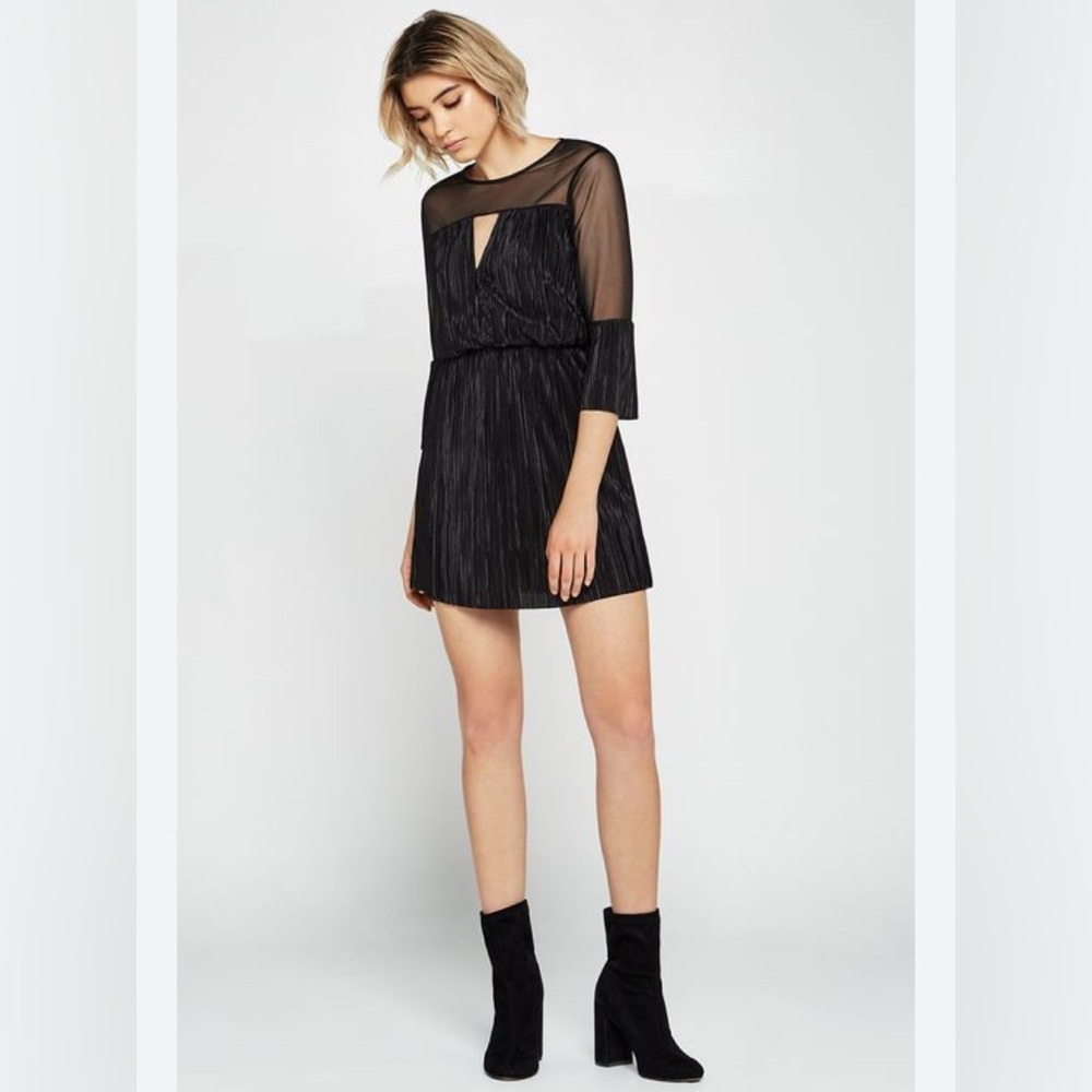 BCBGeneration‎ Black Pleated Mesh Panel Mini Dress Medium Three Quarter Sleeve